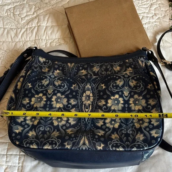 Patricia Nash Braydon Hobo Folklore Blue NWOT - Picture 5 of 7